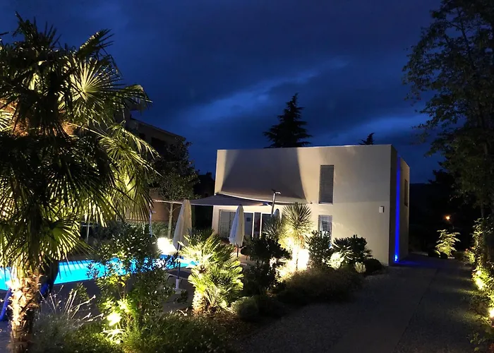 بيت للعطل La Korlea Avec Piscine Aix Les Bains